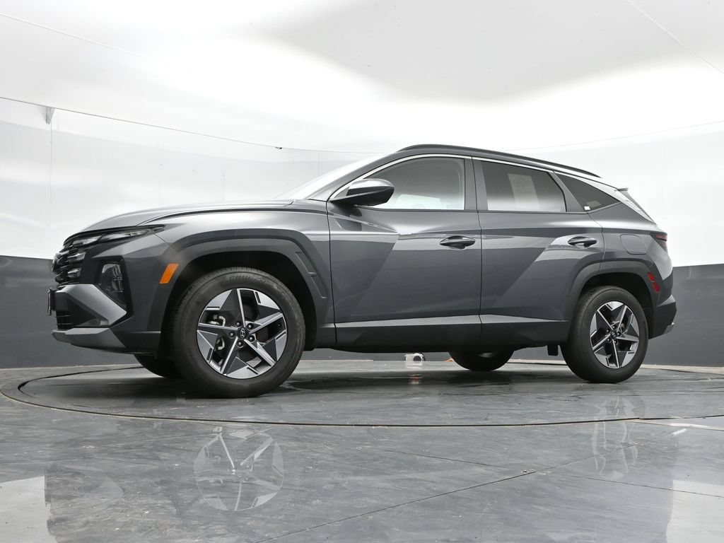 Used 2025 Hyundai Tucson SEL AWD/4WD image 43