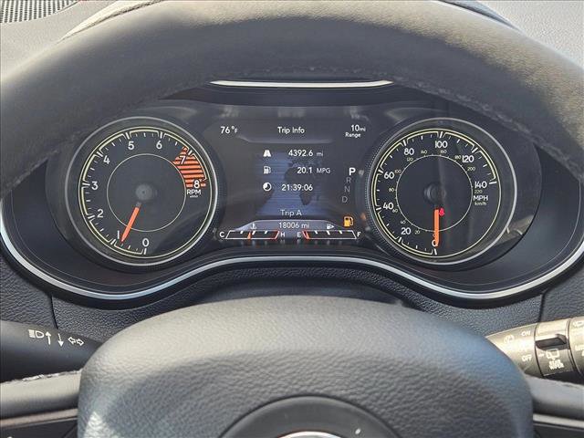 Used 2022 Jeep Cherokee Trailhawk image 10