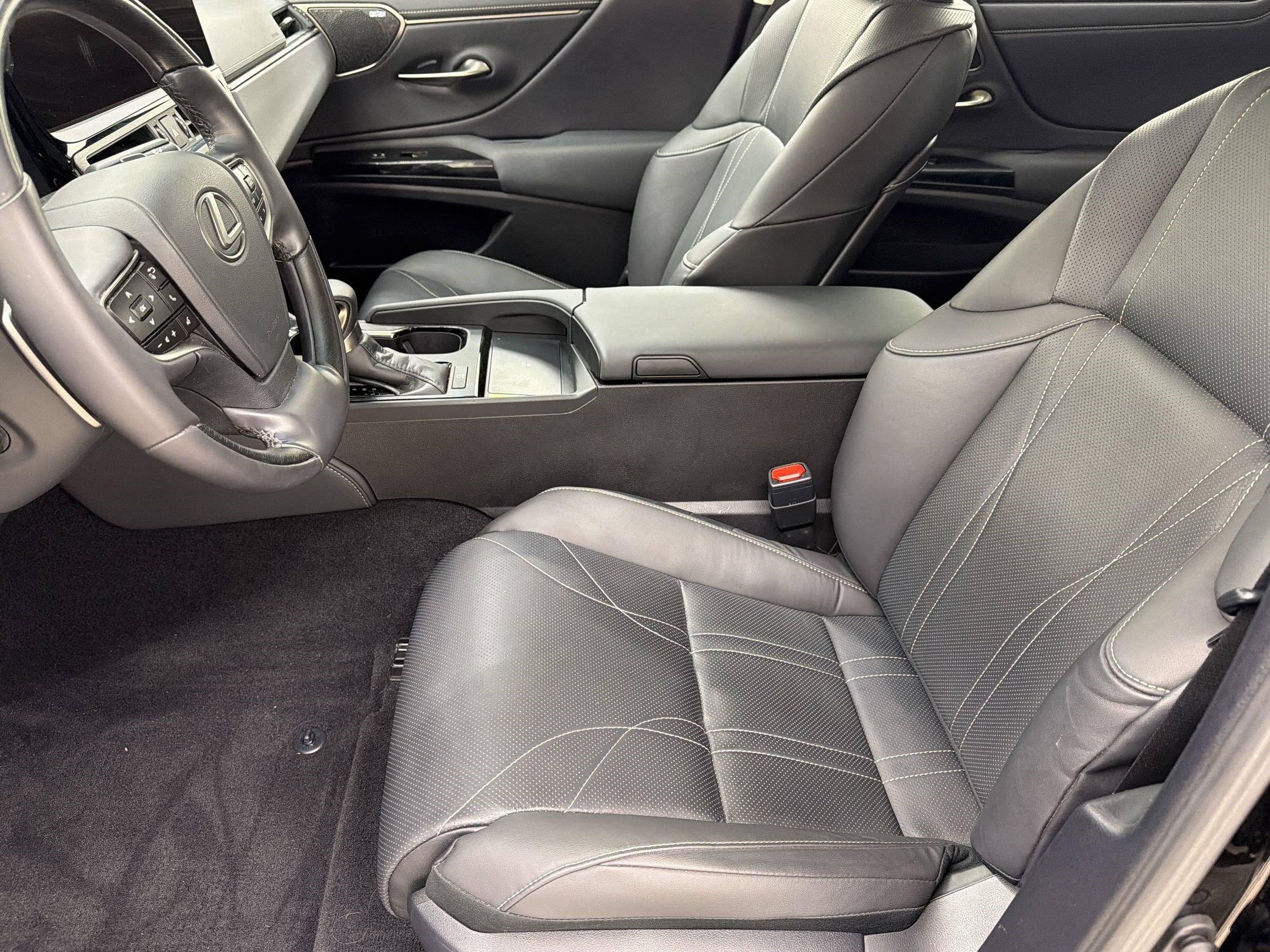 Used 2024 Lexus ES 350 w/ Accessory Package (Z1) FWD image 5