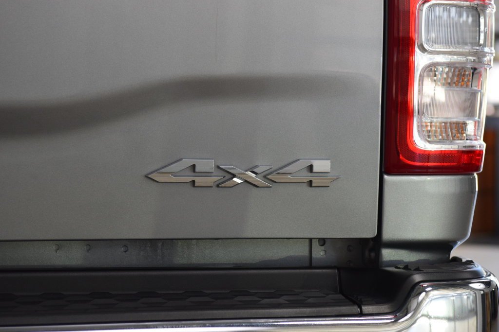 Used 2024 RAM 2500 Tradesman w/ Chrome Appearance Group AWD/4WD image 21