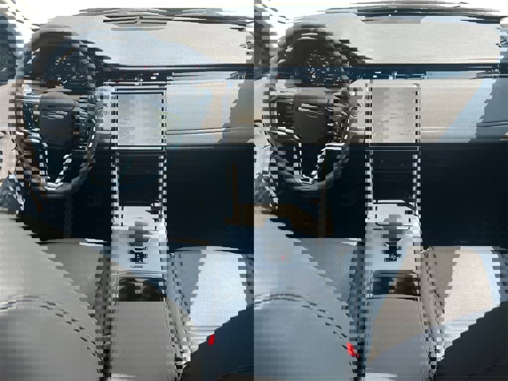 Used 2025 Land Rover Discovery Sport S AWD/4WD image 27