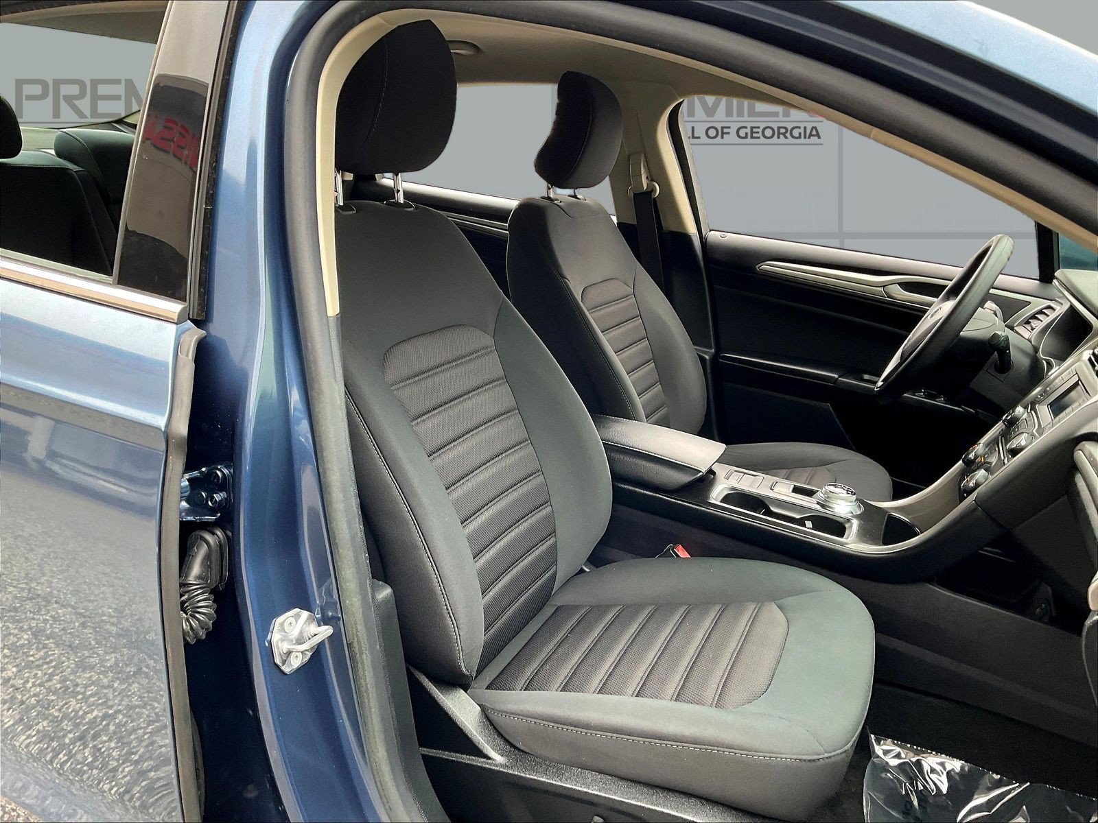 Used 2018 Ford Fusion SE FWD image 31