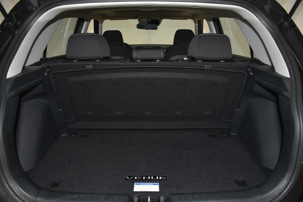 Certified 2025 Hyundai Venue SEL FWD image 33