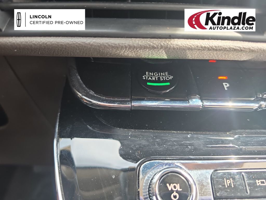 Certified 2024 Lincoln Corsair AWD w/ Equipment Group 101A image 13