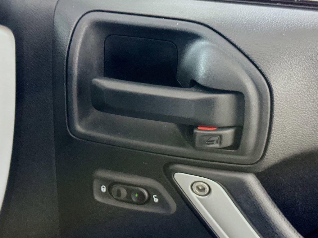 Used 2014 Jeep Wrangler Unlimited Sahara w/ Connectivity Group image 24