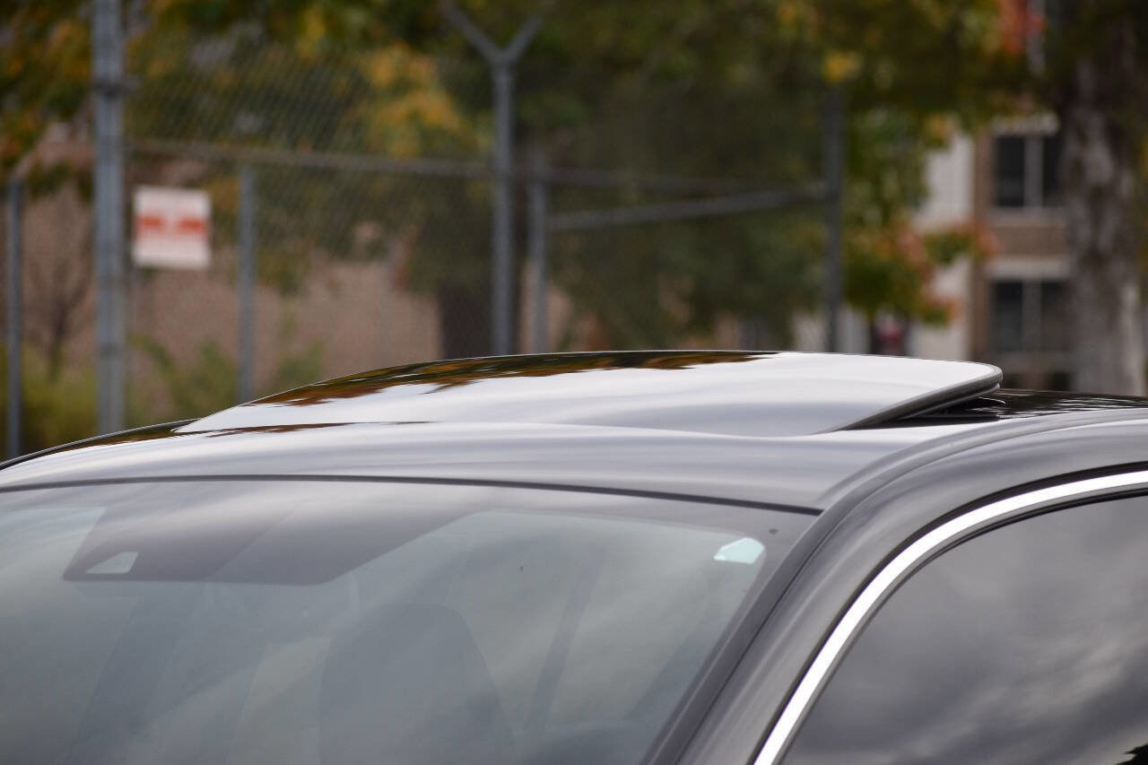 Used 2017 Honda Accord EX-L image 38