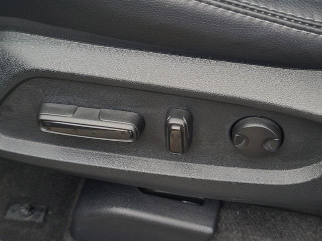 Used 2023 Honda Pilot Touring image 12