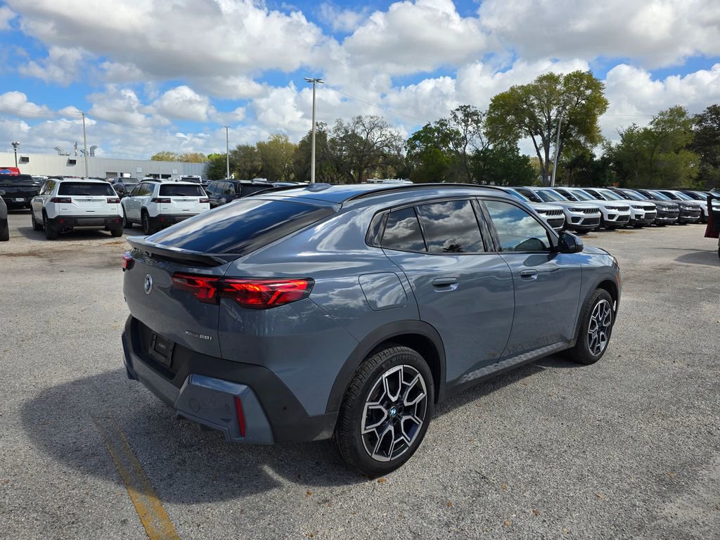 Used 2025 BMW X2 xDrive28i w/ Premium Package image 6