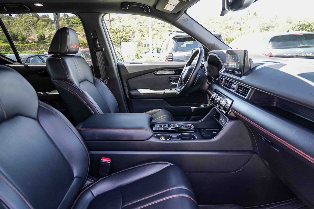 Used 2024 Honda Pilot TrailSport image 17