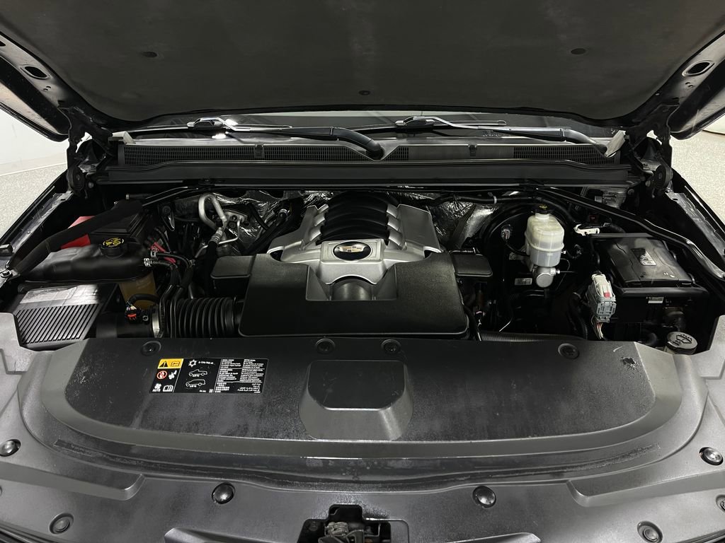 Used 2016 Cadillac Escalade Luxury image 29