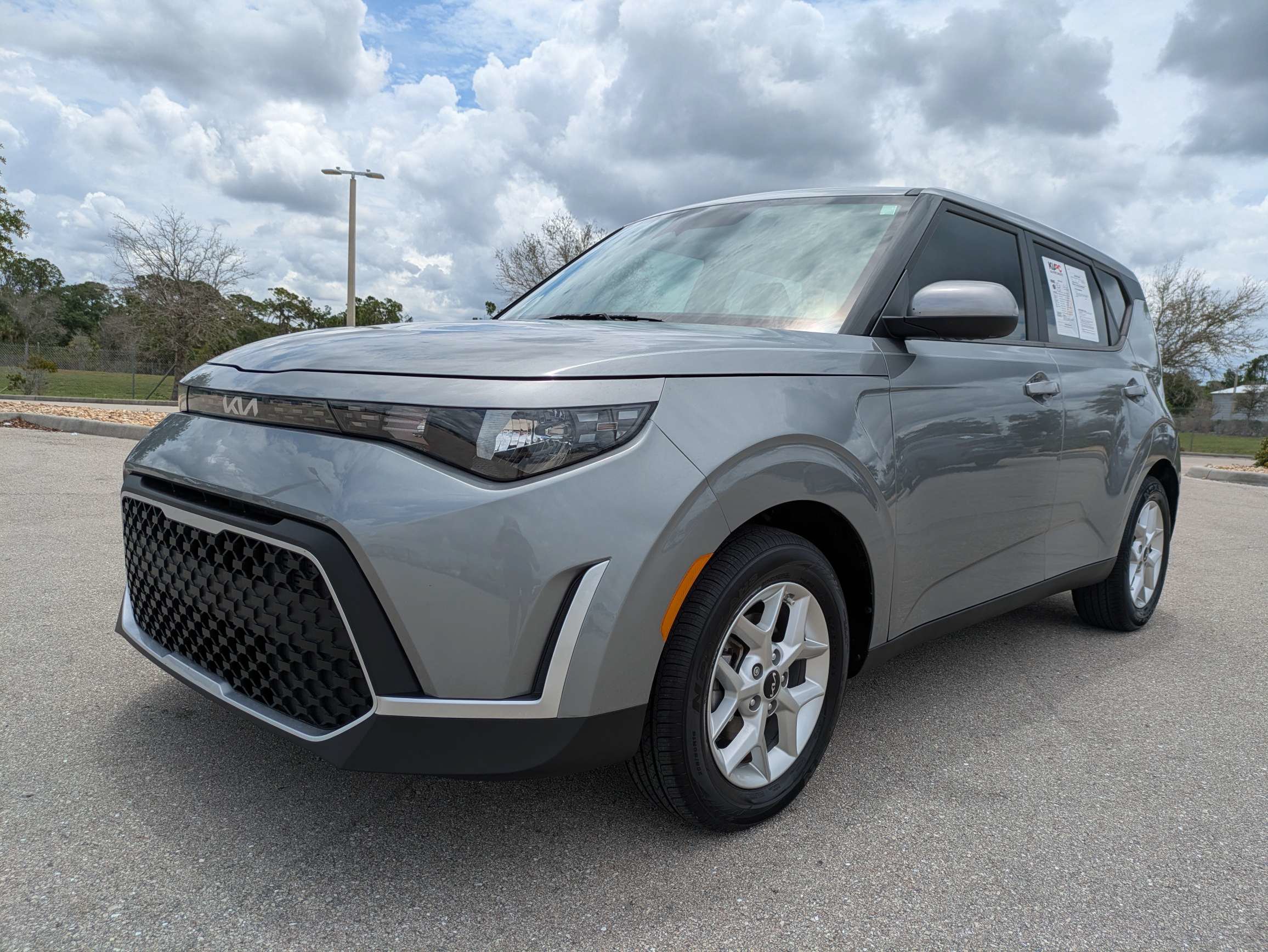 Certified 2023 Kia Soul LX w/ Option Group 015 FWD image 9