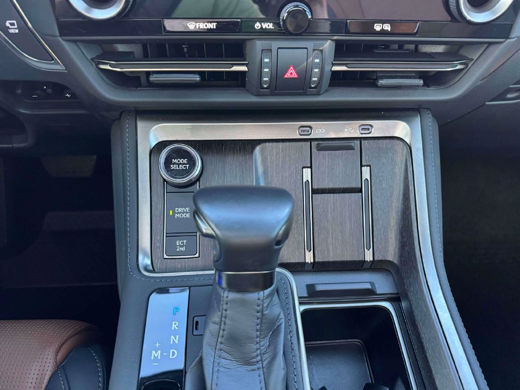 Used 2024 Lexus GX 550 AWD/4WD image 31
