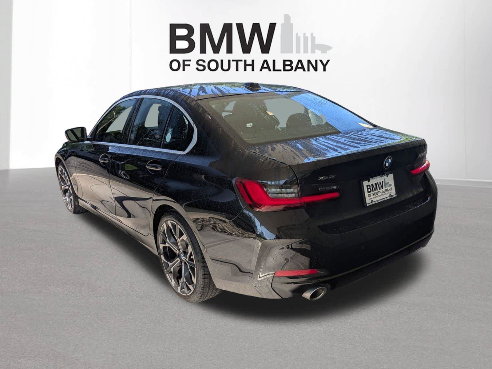 Used 2026 BMW 330i xDrive Sedan w/ Premium Package AWD/4WD image 4