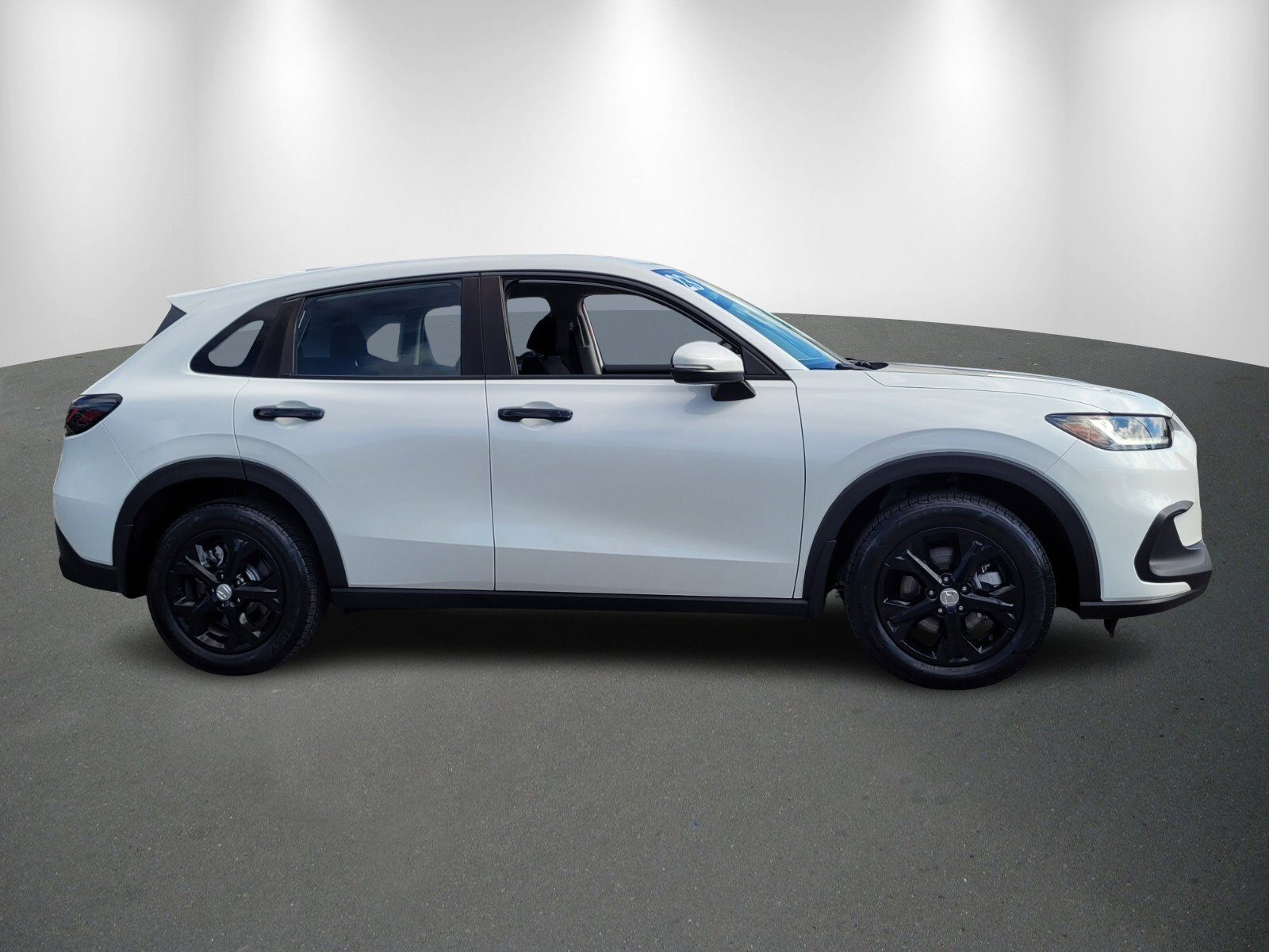 Used 2023 Honda HR-V LX image 8