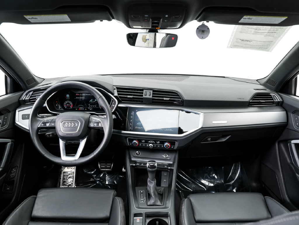 Used 2022 Audi Q3 2.0T Premium Plus w/ Premium Plus Package AWD/4WD image 19