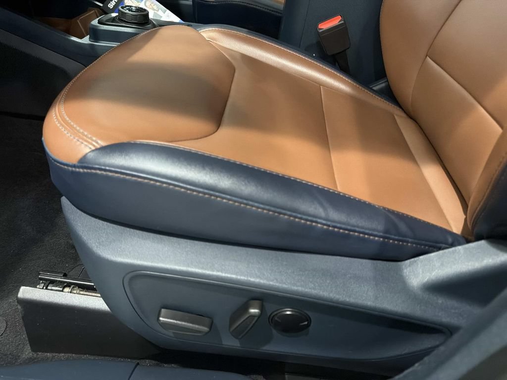 Used 2022 Ford Maverick Lariat w/ Lariat Luxury Package FWD image 20