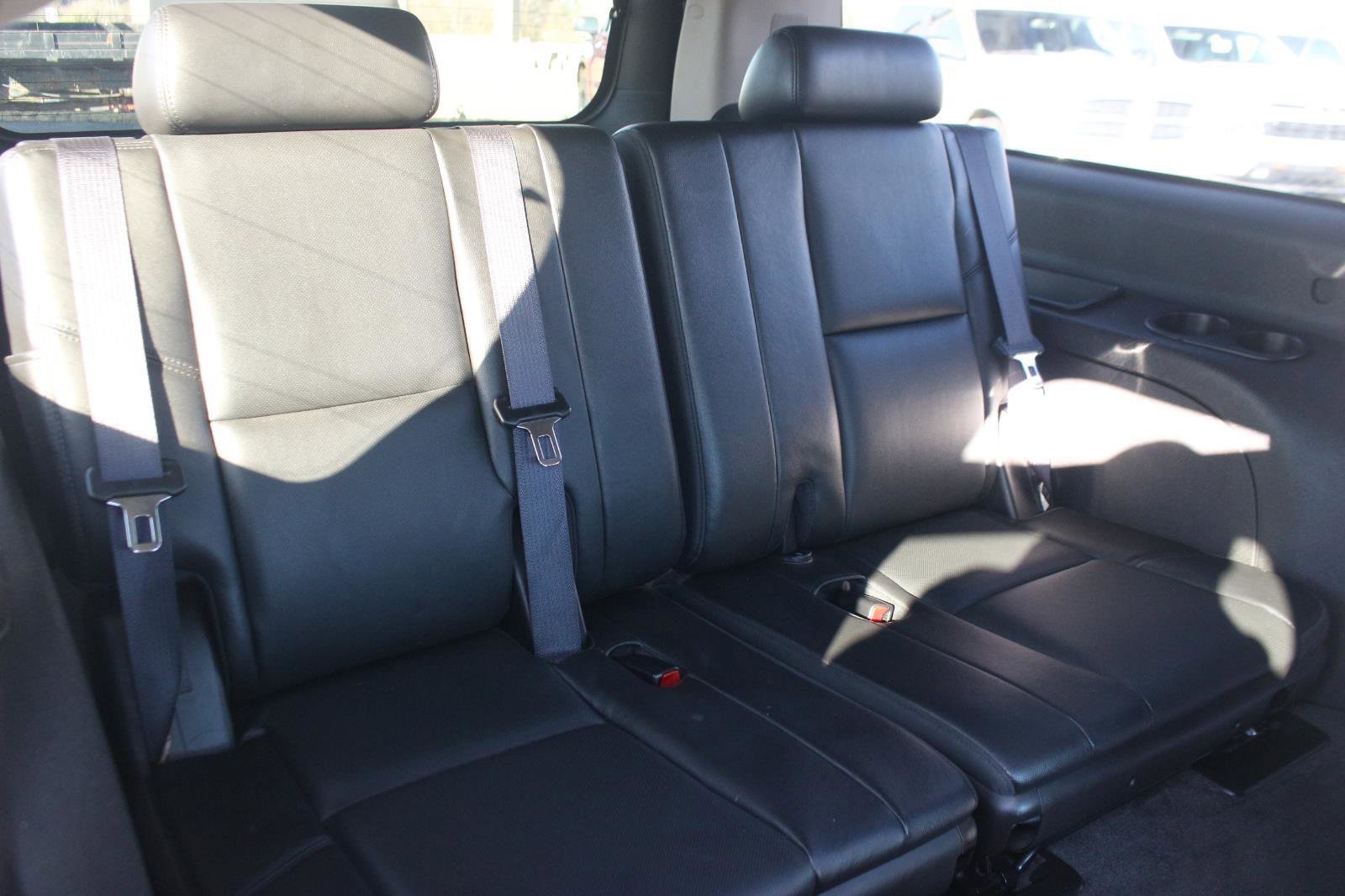 Used 2012 Chevrolet Suburban LTZ image 41