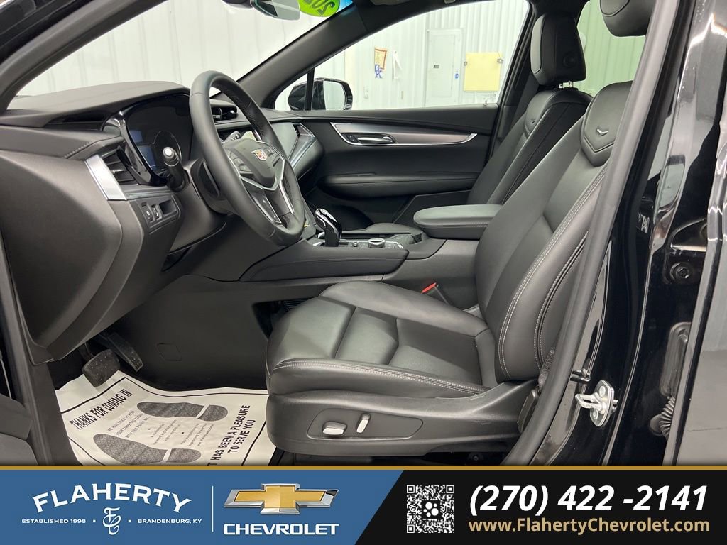 Used 2024 Cadillac XT5 Luxury AWD/4WD image 9