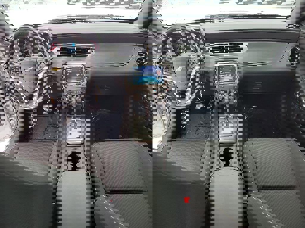 Used 2015 Chevrolet Camaro LT w/ 1LT Preferred Package image 8