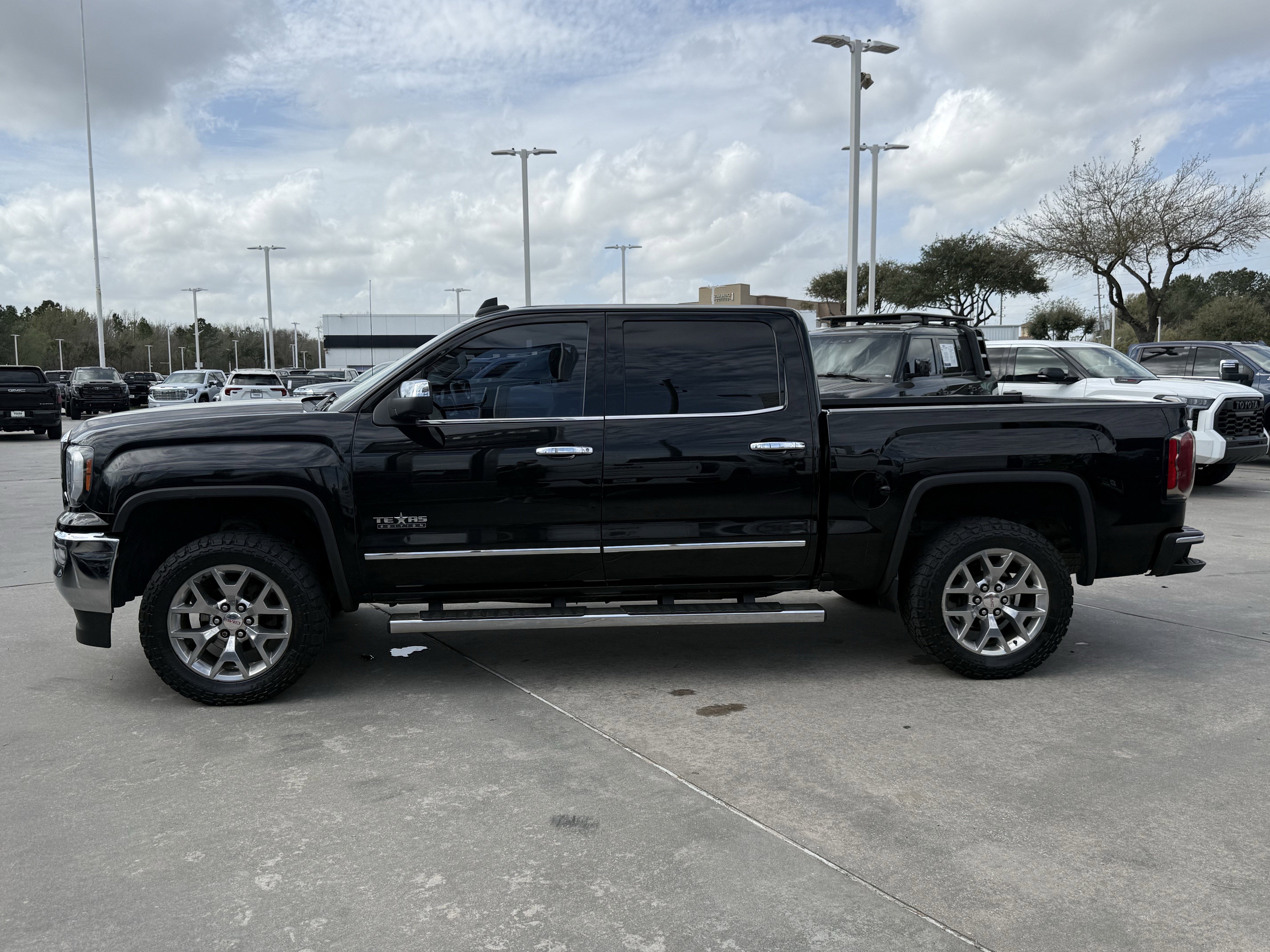 Used 2018 GMC Sierra 1500 SLT w/ Texas SLT Premium Package image 8