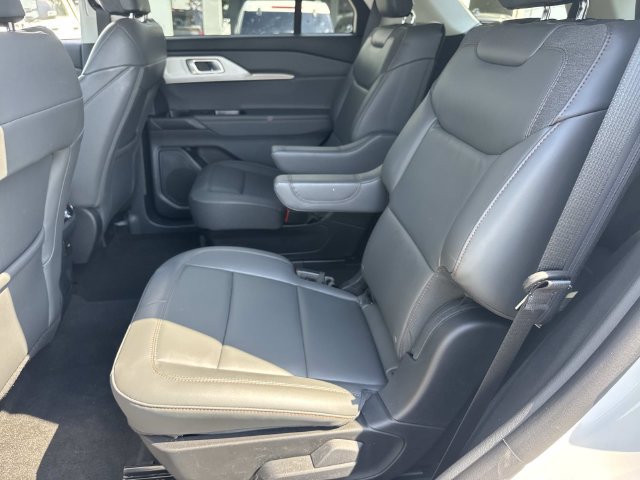 New 2026 Ford Explorer Active w/ Active Comfort Package RWD image 16