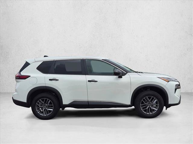 Used 2024 Nissan Rogue S AWD/4WD image 4