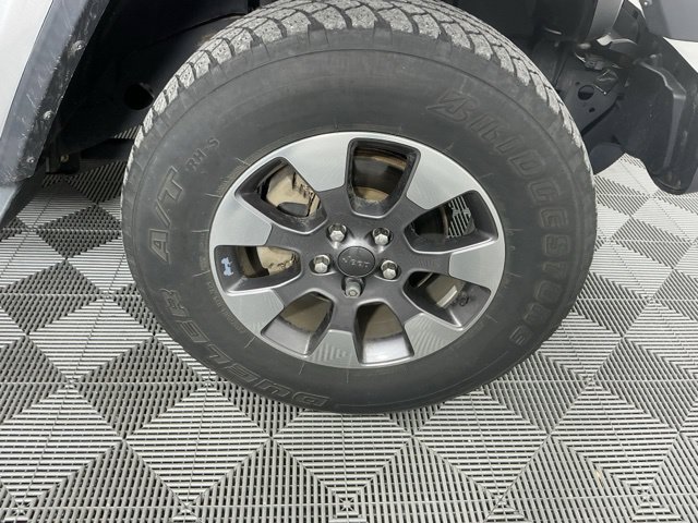 Used 2019 Jeep Wrangler Unlimited Sahara AWD/4WD image 16