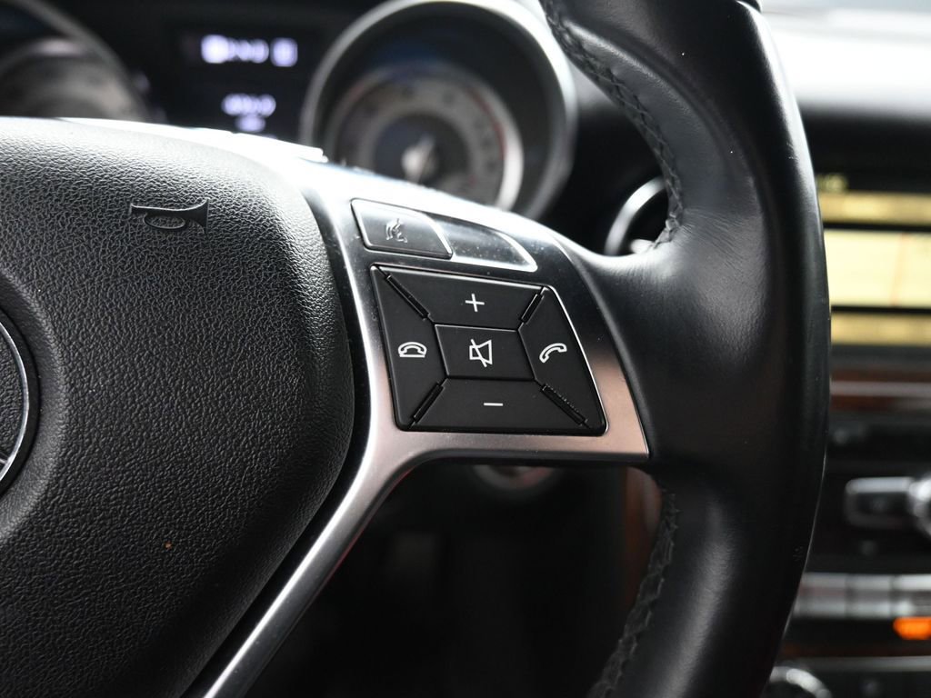 Used 2012 Mercedes-Benz SLK 350 image 13