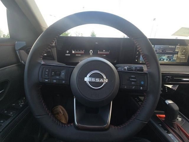 New 2025 Nissan Kicks SR FWD image 21