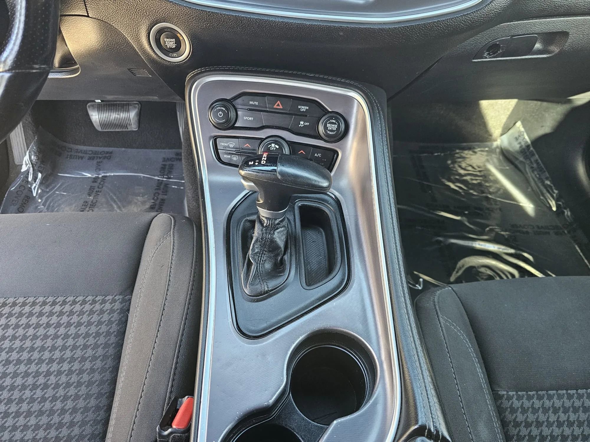 Used 2019 Dodge Challenger SXT w/ Blacktop Package image 14