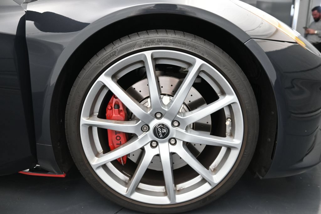 Used 2025 Lotus Emira RWD image 18
