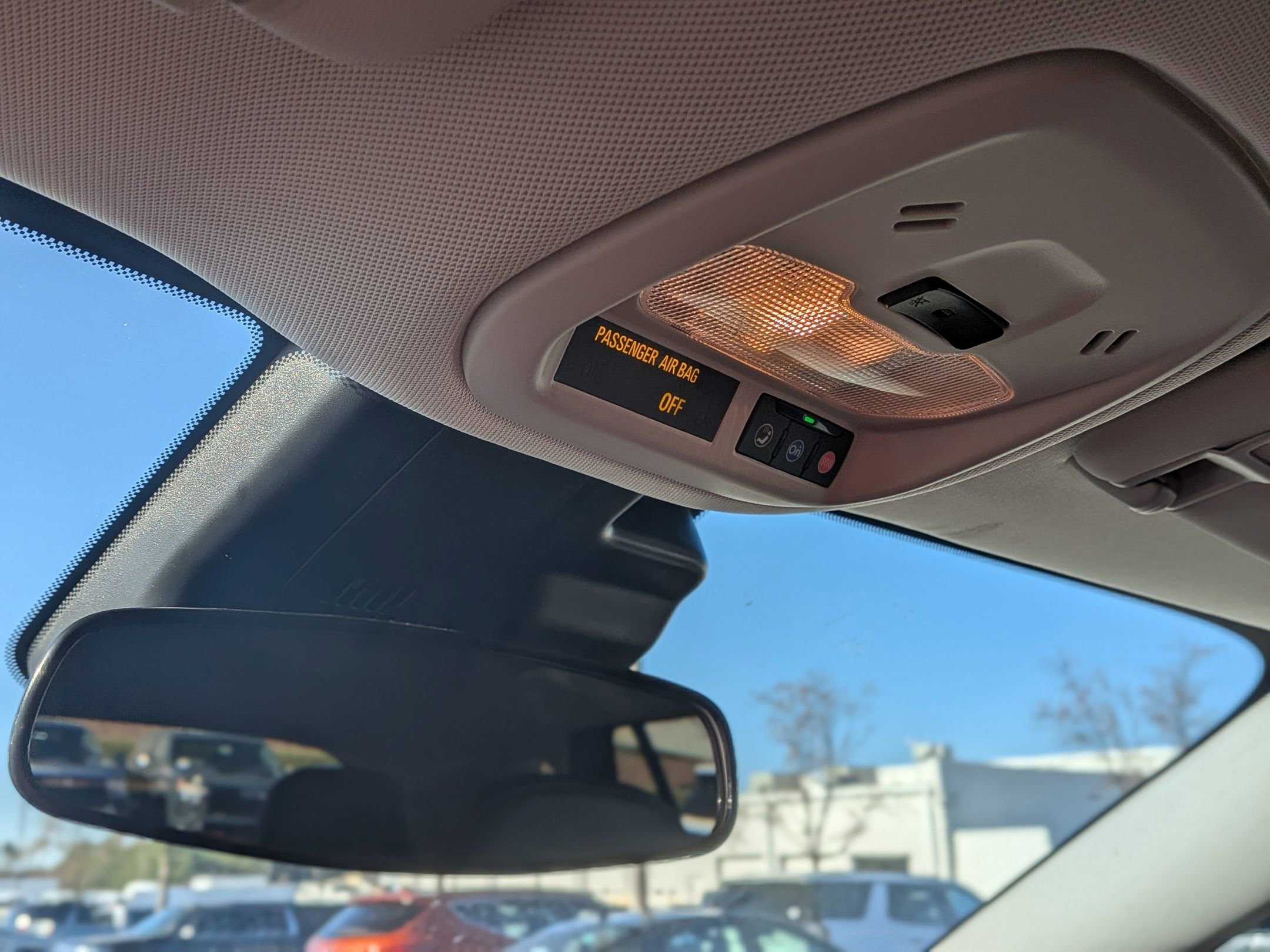 Used 2025 Chevrolet Trax LT w/ LT Convenience Package image 31