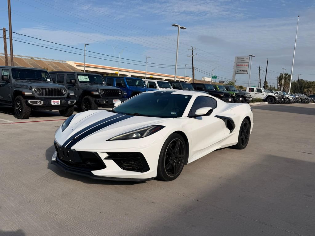 Used 2022 Chevrolet Corvette Stingray Coupe w/ Z51 Performance Package image 4