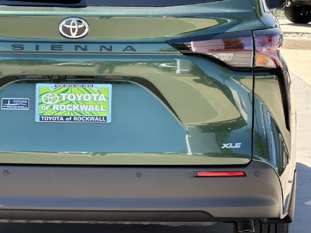New 2026 Toyota Sienna XLE FWD image 6