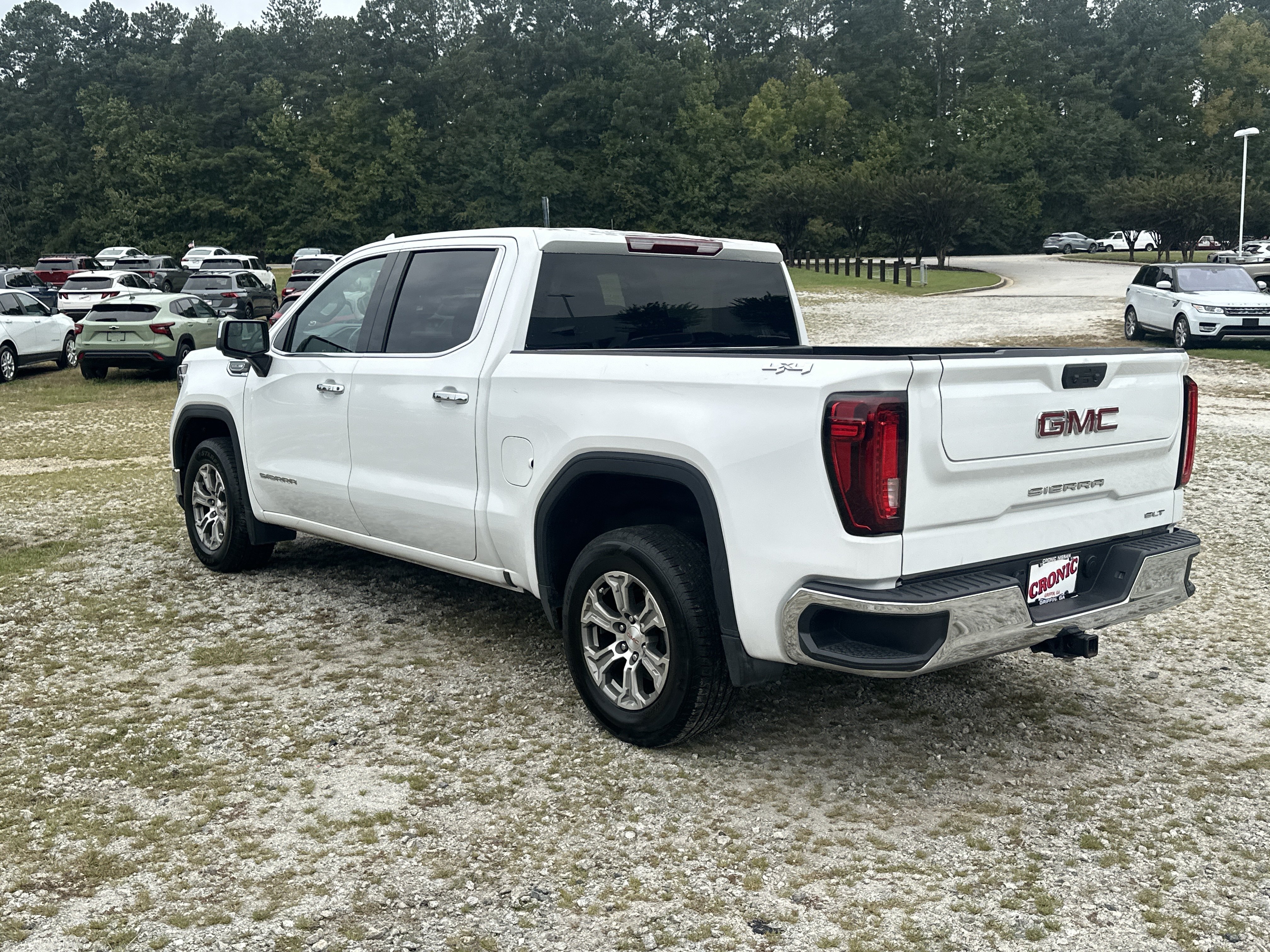 Used 2025 GMC Sierra 1500 SLT AWD/4WD image 7
