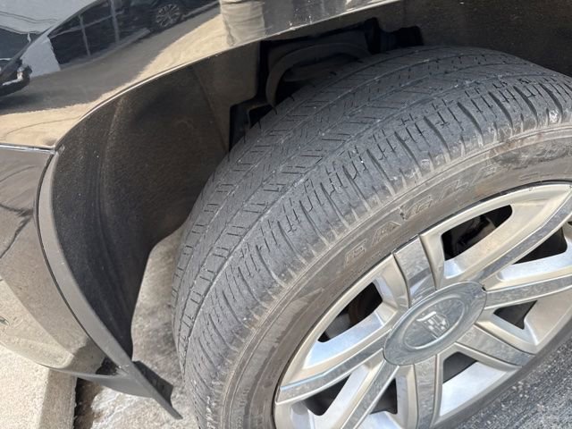 Used 2020 Cadillac Escalade ESV Luxury AWD/4WD image 2