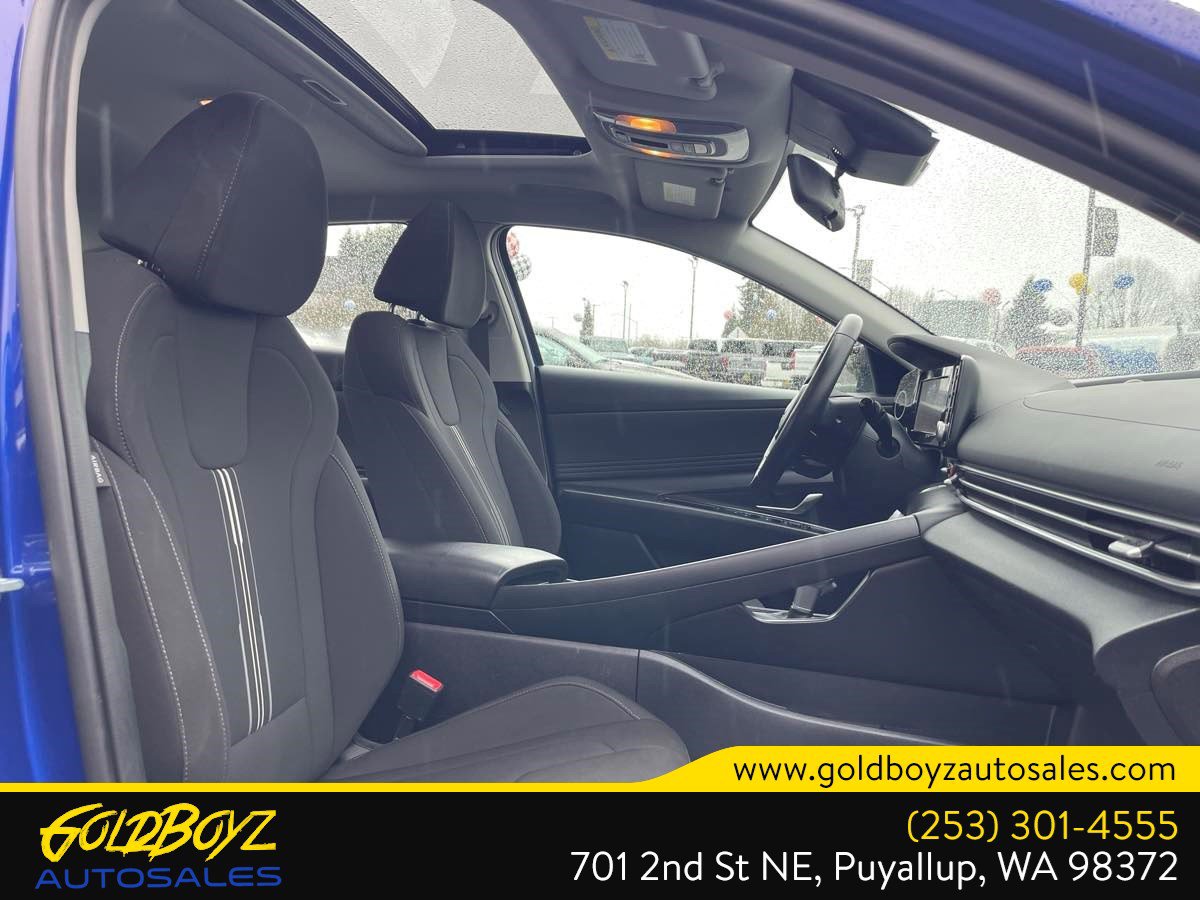 Used 2022 Hyundai Elantra SEL w/ Convenience + Premium Package image 25