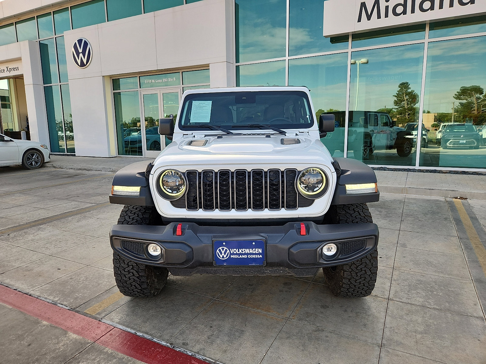 Used 2025 Jeep Wrangler Unlimited Rubicon image 2