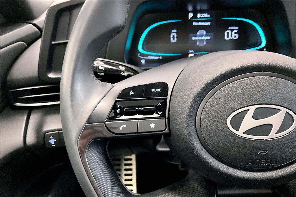 Certified 2025 Hyundai Elantra Sport FWD image 20