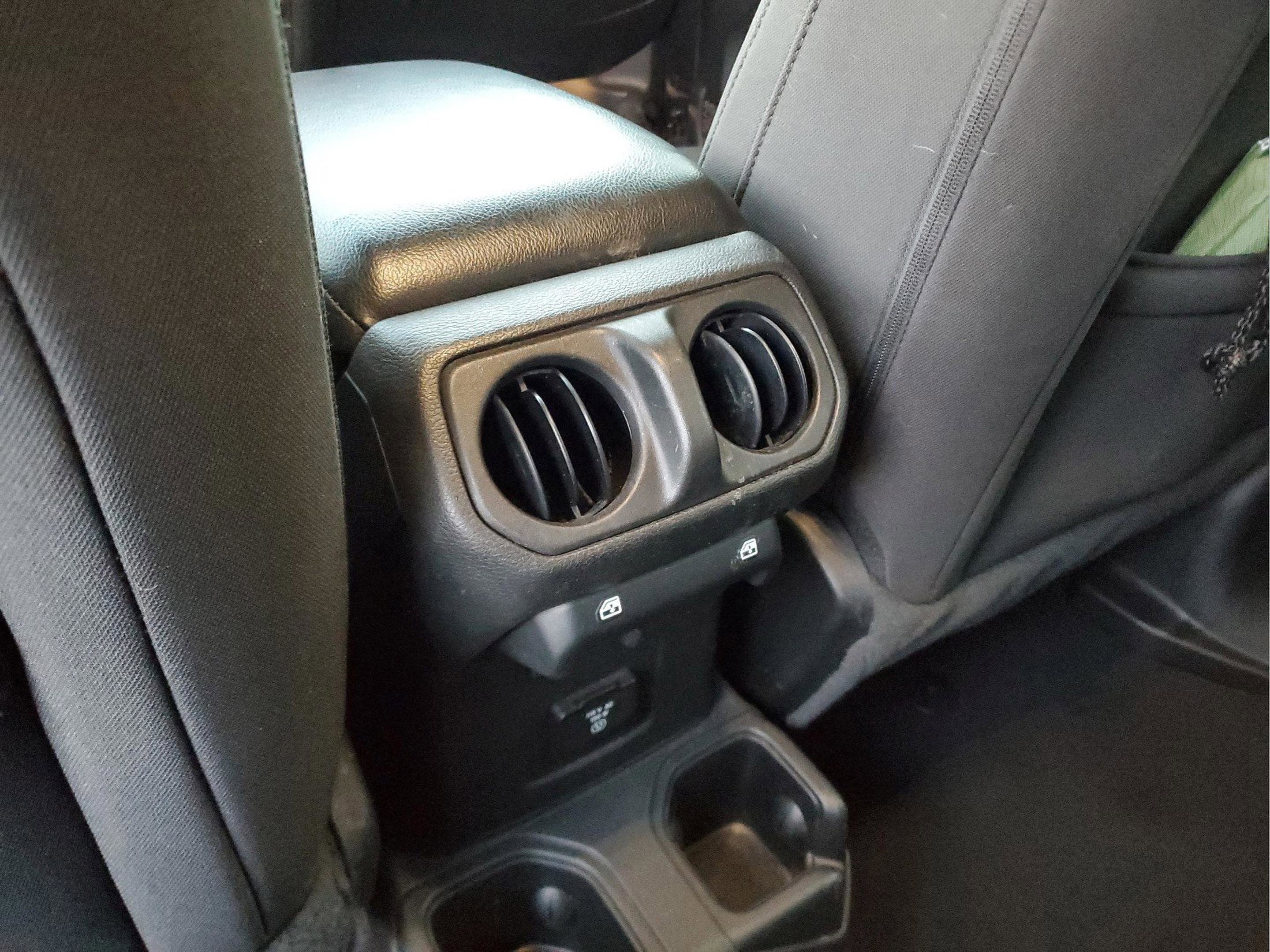 Used 2022 Jeep Wrangler Unlimited Sport w/ Sun And Sound Package image 13