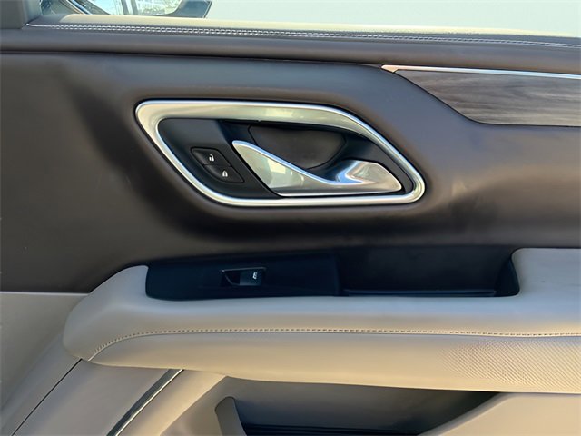 Used 2021 GMC Yukon SLT w/ SLT Luxury Package image 14