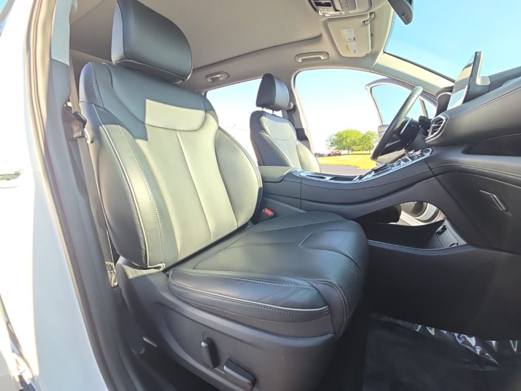 Used 2021 Hyundai Santa Fe Limited AWD/4WD image 25