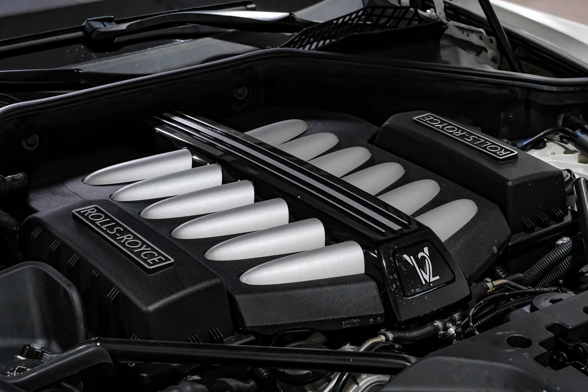Used 2016 Rolls-Royce Wraith RWD image 41