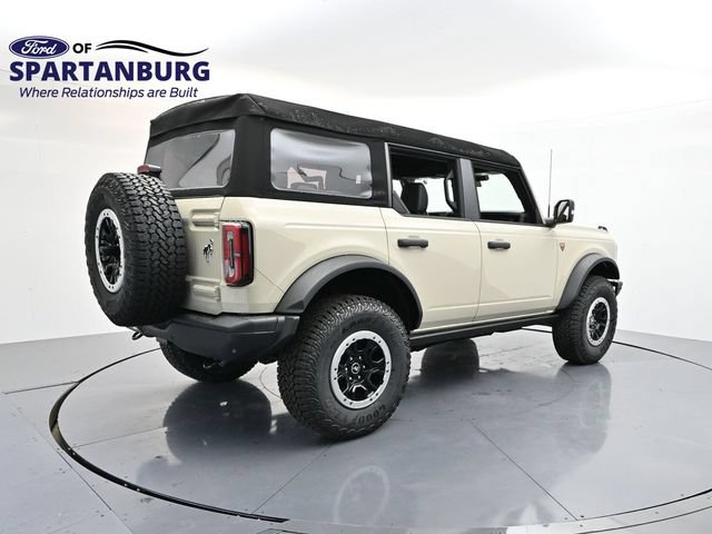 Used 2025 Ford Bronco Badlands AWD/4WD image 7