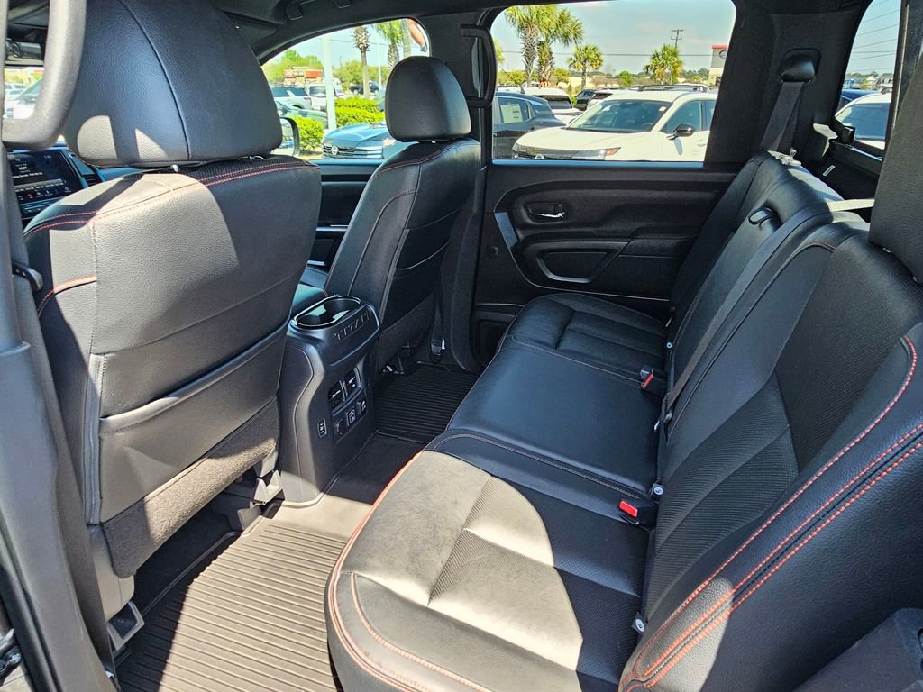 Used 2023 Nissan Titan PRO-4X w/ Pro-4x Convenience Package image 15
