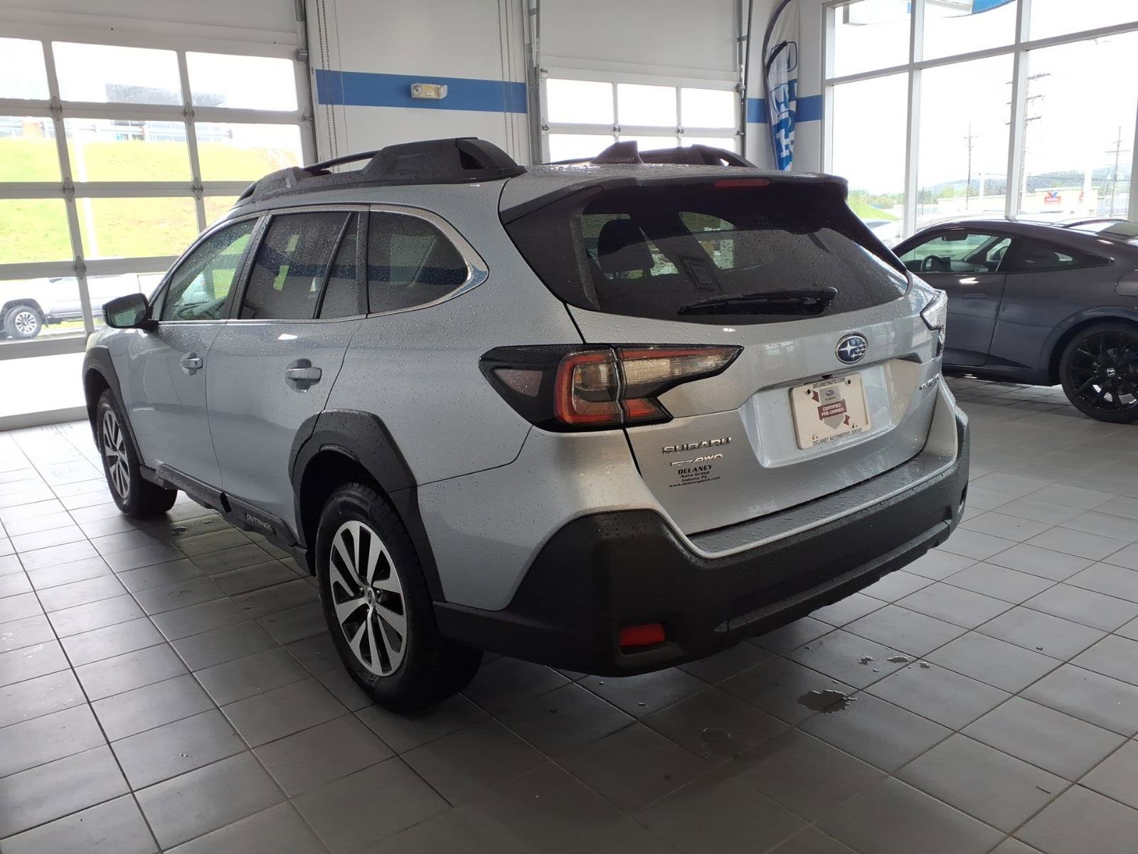 Certified 2024 Subaru Outback Premium AWD/4WD image 7