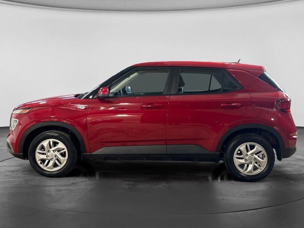 Used 2023 Hyundai Venue SE image 7