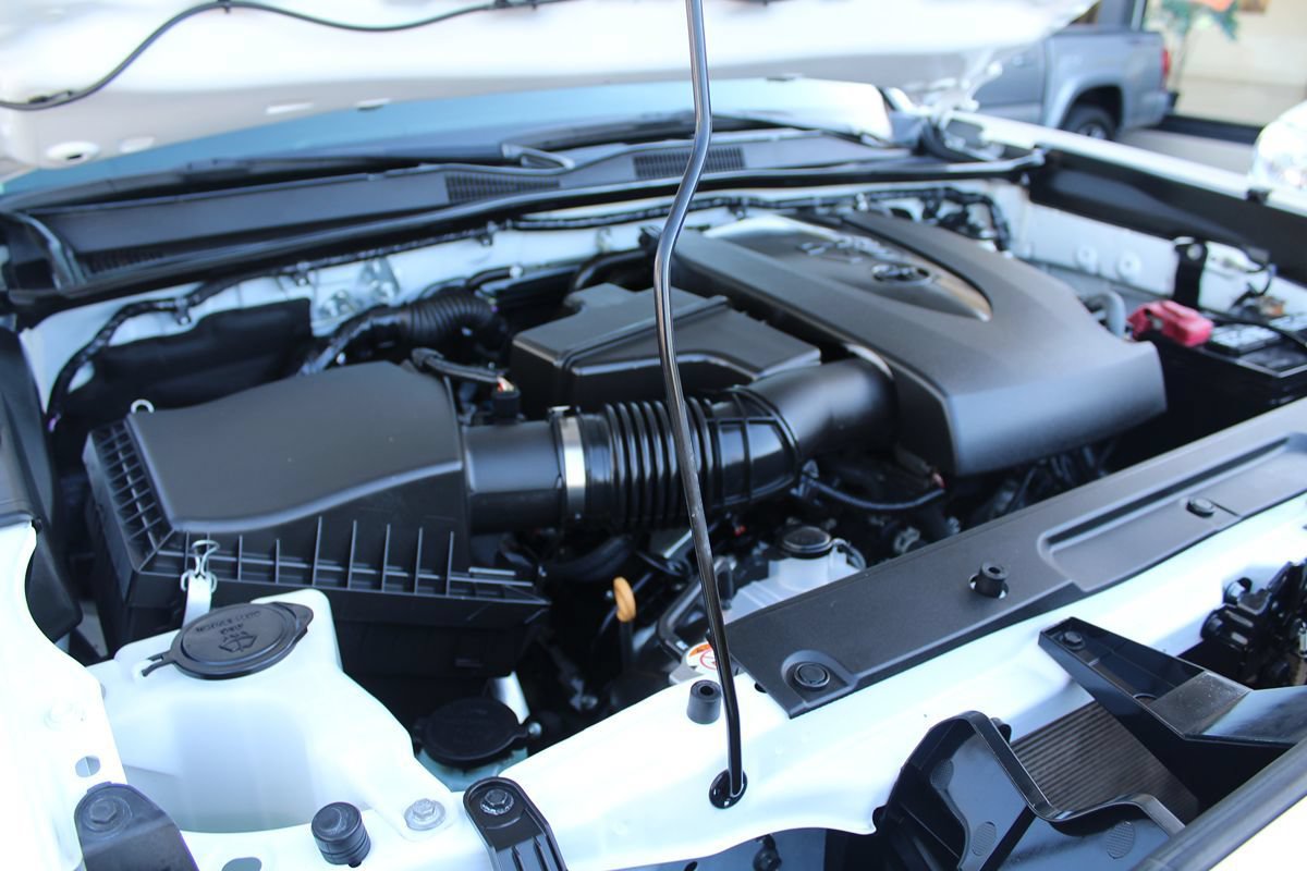 Used 2023 Toyota Tacoma SR5 AWD/4WD image 32