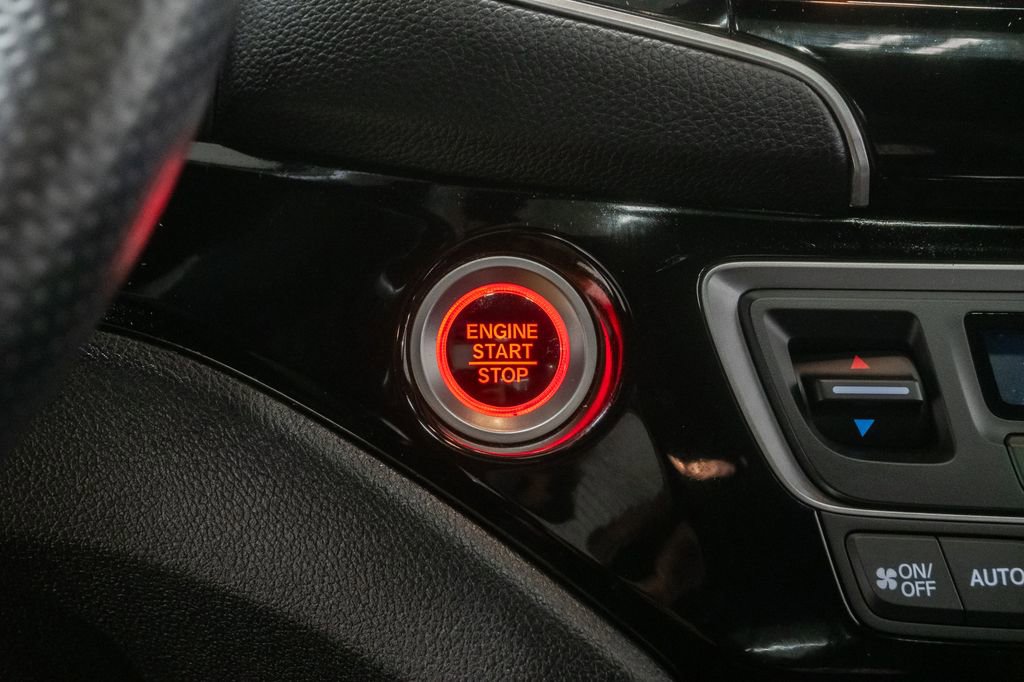Used 2025 Honda Passport Black Edition image 17