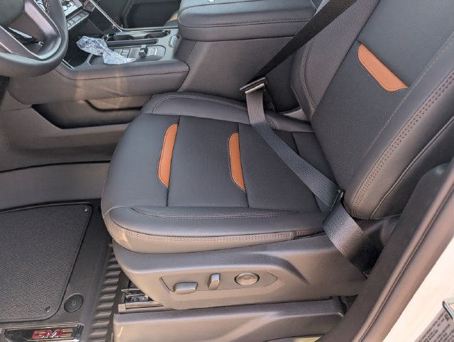 New 2026 GMC Sierra 2500 AT4 w/ AT4 Premium Plus Package AWD/4WD image 19